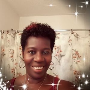 Meet your Posher, Desiree